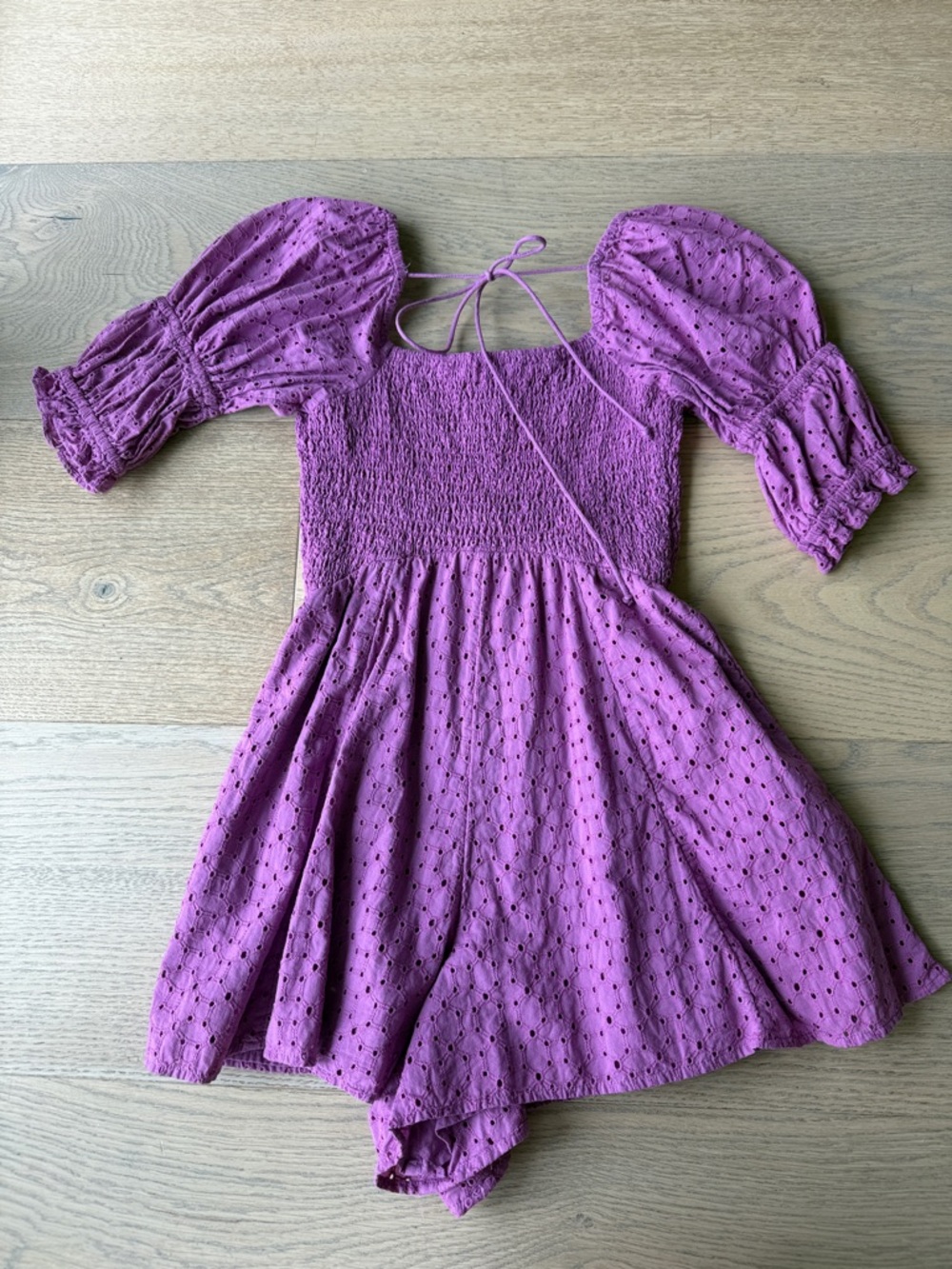 2 - Urban Outfitter x Kimchi Blue Eyelet Puff-Sleeve Romper in White and Magenta - Picture 8 of 10